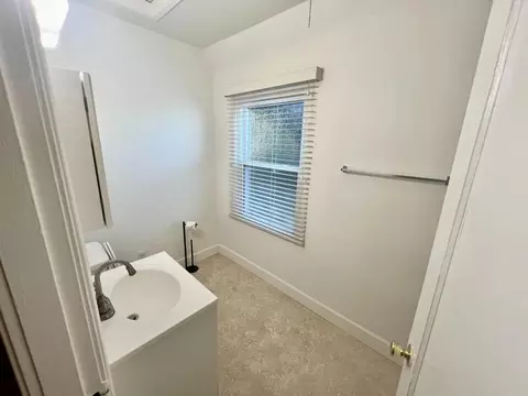 Bath - 160 Monterey Ave, Pacific Grove, CA 93950 photo 5 of 5