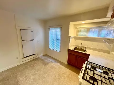 Kitchen - 160 Monterey Ave, Pacific Grove, CA 93950 photo 6 of 9