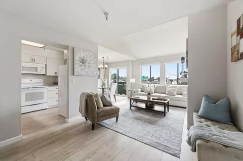 711 S Bayshore Blvd 29, San Mateo, CA 94401