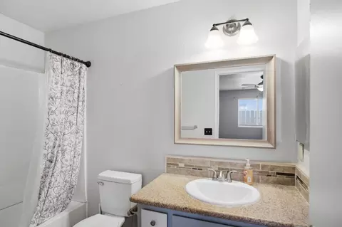 Bath - 3117 Gibson Way, Modesto, CA 95354 photo 2 of 2