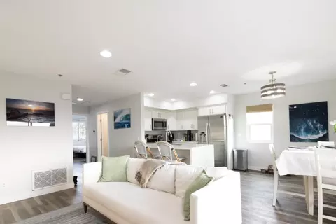 Living - 103 Mangano Cir, Encinitas, CA 92024 photo 1 of 1