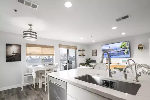 Kitchen - 103 Mangano Cir, Encinitas, CA 92024 photo 2 of 2