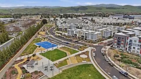 View/Area - 6816 Vector Ct, San Jose, CA 95119 photo 2 of 11