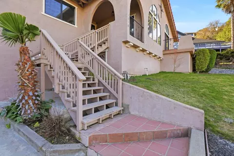 Exterior - 1610 Calabrese Way, Gilroy, CA 95020 photo 4 of 10