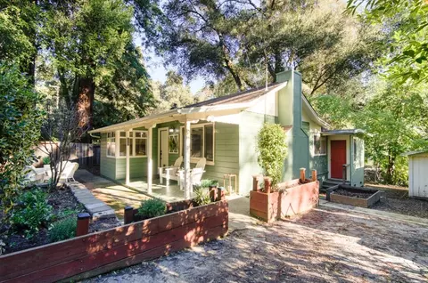 383 Riverview Dr, Boulder Creek, CA 95006