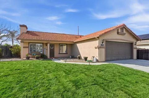 1270 Alder St, Hollister, CA 95023