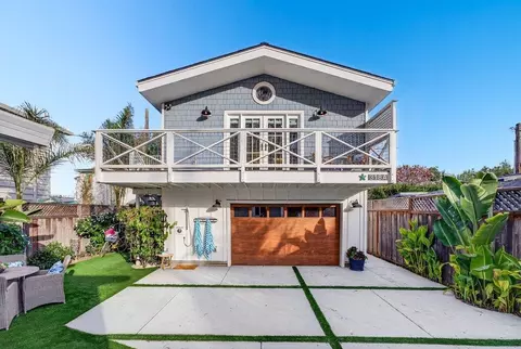 Exterior - 318 Park Ave, Capitola, CA 95010 photo 4 of 9