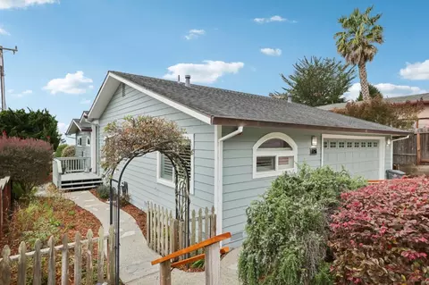 696 Francisco St, El Granada, CA 94018