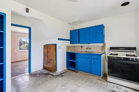 Kitchen - 483 Heathcliff Dr, Pacifica, CA 94044 photo 2 of 3