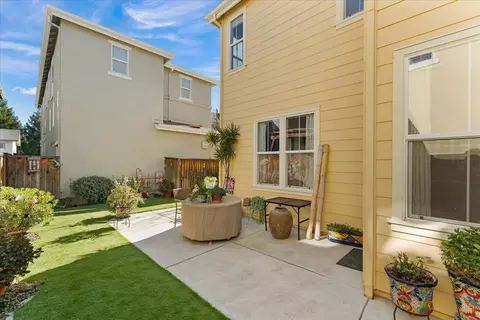 Exterior - 704 Tennyson Dr, Gilroy, CA 95020 photo 5 of 8