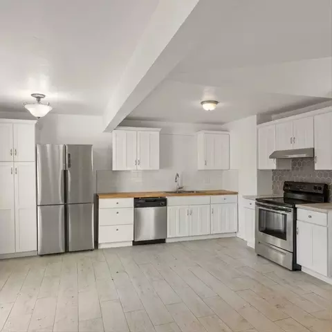 Kitchen - 11240 Highway 49, Columbia, CA 95310 photo 3 of 3