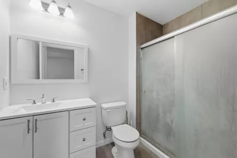 Bath - 11240 Highway 49, Columbia, CA 95310 photo 1 of 7