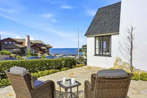 115 1st St, Pacific Grove, CA 93950