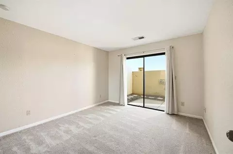 Bedroom - 1067 Padre Dr 2, Salinas, CA 93901 photo 3 of 4