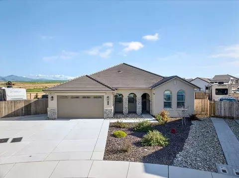 989 Pismo Ct, Hollister, CA 95023