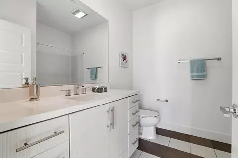 Bath - 287 Odyssey Ln, Milpitas, CA 95035 photo 2 of 4
