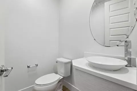 Bath - 287 Odyssey Ln, Milpitas, CA 95035 photo 4 of 4