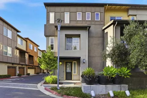 287 Odyssey Ln, Milpitas, CA 95035