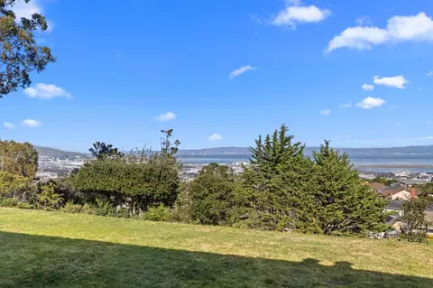 View/Area - 360 Vallejo Dr 105, Millbrae, CA 94030 photo 2 of 3