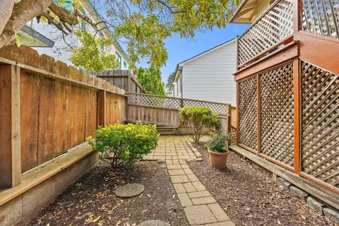 Exterior - 301 7th St, Pacific Grove, CA 93950 photo 5 of 9