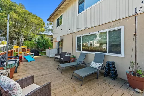 Exterior - 301 7th St, Pacific Grove, CA 93950 photo 7 of 9