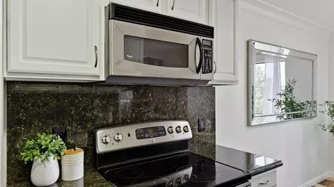 Kitchen - 400 Ortega Ave 313, Mountain View, CA 94040 photo 3 of 5