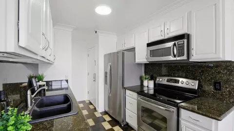 Kitchen - 400 Ortega Ave 313, Mountain View, CA 94040 photo 5 of 5