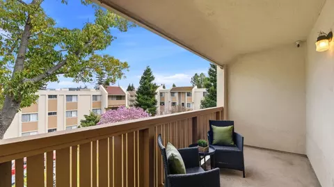 Exterior - 400 Ortega Ave 313, Mountain View, CA 94040 photo 2 of 4