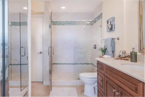 Bath - 60 Seascape Resort Dr, Aptos, CA 95003 photo 1 of 3