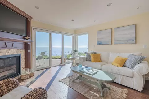 Living - 60 Seascape Resort Dr, Aptos, CA 95003 photo 1 of 4