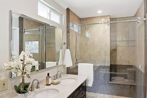 Bath - 701 Archer St, Monterey, CA 93940 photo 2 of 4