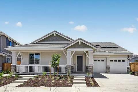 136 Golden Gate Ln, Vacaville, CA 95687