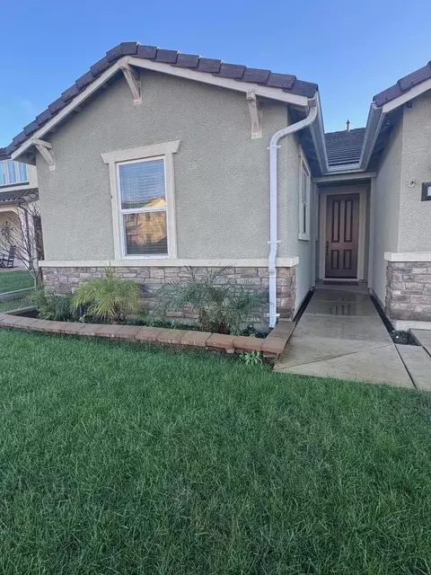 638 Robledo Dr, Soledad, CA 93960 photo 2