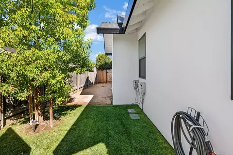 Exterior - 1220 S Ridgemark Dr, Hollister, CA 95023 photo 11 of 40