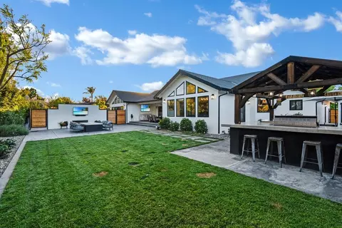 Exterior - 1220 S Ridgemark Dr, Hollister, CA 95023 photo 27 of 40