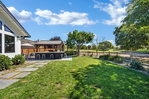 Exterior - 1220 S Ridgemark Dr, Hollister, CA 95023 photo 13 of 40