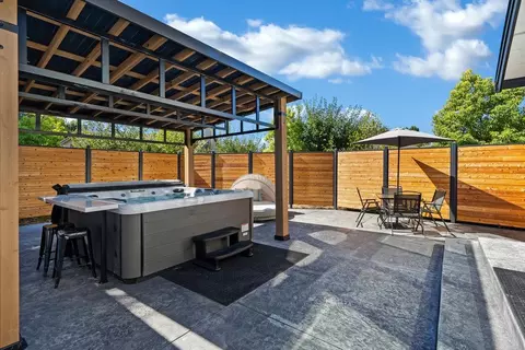 Exterior - 1220 S Ridgemark Dr, Hollister, CA 95023 photo 9 of 40