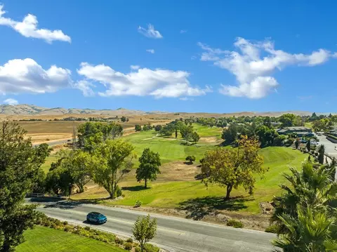 View/Area - 1220 S Ridgemark Dr, Hollister, CA 95023 photo 8 of 11
