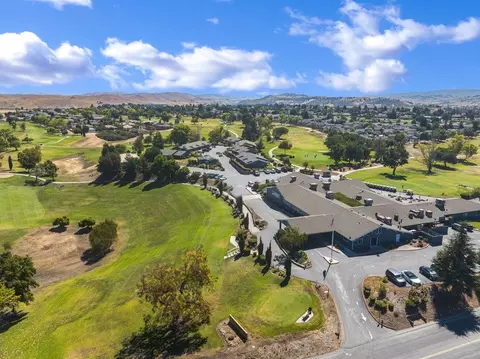 View/Area - 1220 S Ridgemark Dr, Hollister, CA 95023 photo 9 of 11