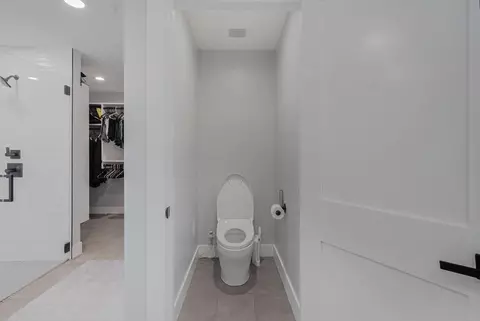 Bath - 1220 S Ridgemark Dr, Hollister, CA 95023 photo 5 of 5