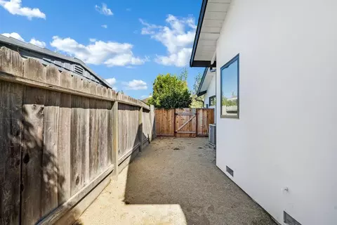 Exterior - 1220 S Ridgemark Dr, Hollister, CA 95023 photo 12 of 40