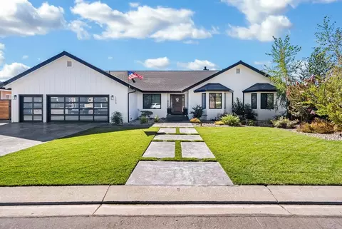 1220 S Ridgemark Dr, Hollister, CA 95023