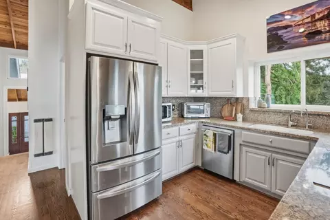 Kitchen - 645 Skyward Dr, Aptos, CA 95003 photo 3 of 6