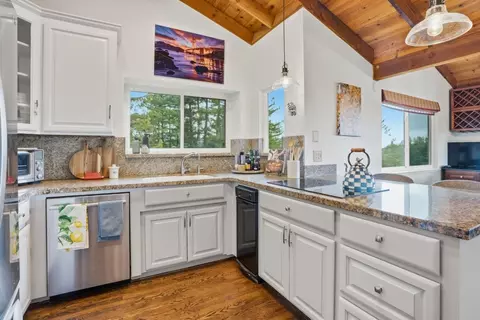 Kitchen - 645 Skyward Dr, Aptos, CA 95003 photo 6 of 6