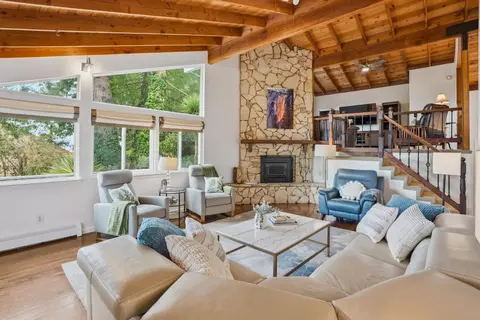 Living - 645 Skyward Dr, Aptos, CA 95003 photo 4 of 8