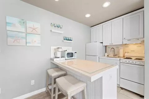 Kitchen - Park Pl, Capitola, CA 95010 photo 6 of 11