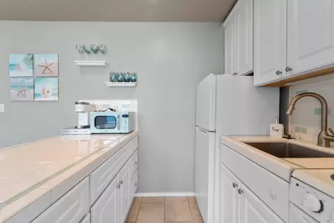 Kitchen - Park Pl, Capitola, CA 95010 photo 7 of 11