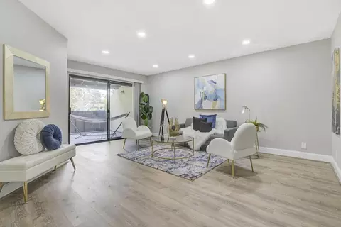 999 W Evelyn Ter 40, Sunnyvale, CA 94086