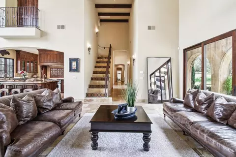 Living - 12220 Heritage, Gilroy, CA 95020 photo 1 of 4