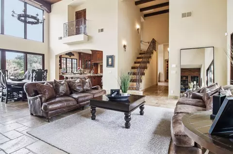 Living - 12220 Heritage, Gilroy, CA 95020 photo 3 of 4